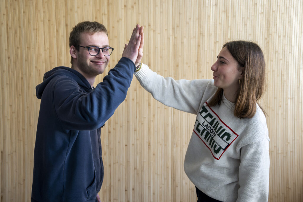 les jeunes du programme long à l'Année lumière à Lyon